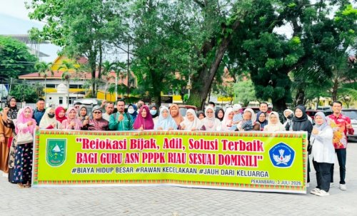 Aksi damai Guru PPPK Riau minta Disdik proses relokasi penugasan kembali ke sekolah asal (foto/ist)