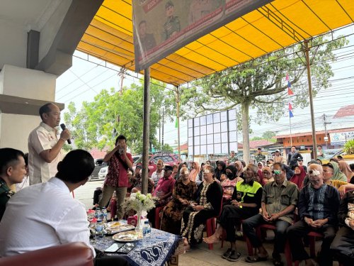 Hari pertama operasi katarak gratis di Bagansiapiapi (foto/ist)