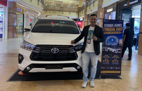 Pameran Toyota di Mall SKA Pekanbaru menghadirkan cashback, diskon, hingga hadiah motor listrik (foto/Meri)