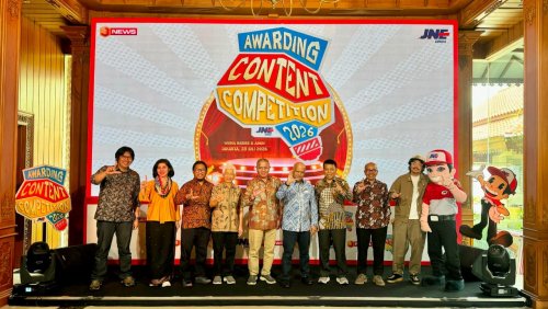Presiden Direktur JNE, M. Feriadi Soeprapto dan Chairman ILTHABI REKATMA Ilham Akbar Habibie bersama seluruh dewan juri  JNE Content Competition 2026  (foto/ist) 