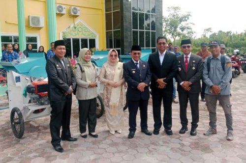 DKPP Rokan Hilir menerima bantuan Alsintan dari Kementerian Pertanian (foto/Afrizal)