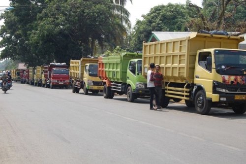 Truk tonase besar dilarang masuk Taluk Kuantan selama pelaksanaan MTQ ke-44 Riau 2026.(ilustrasi/int)